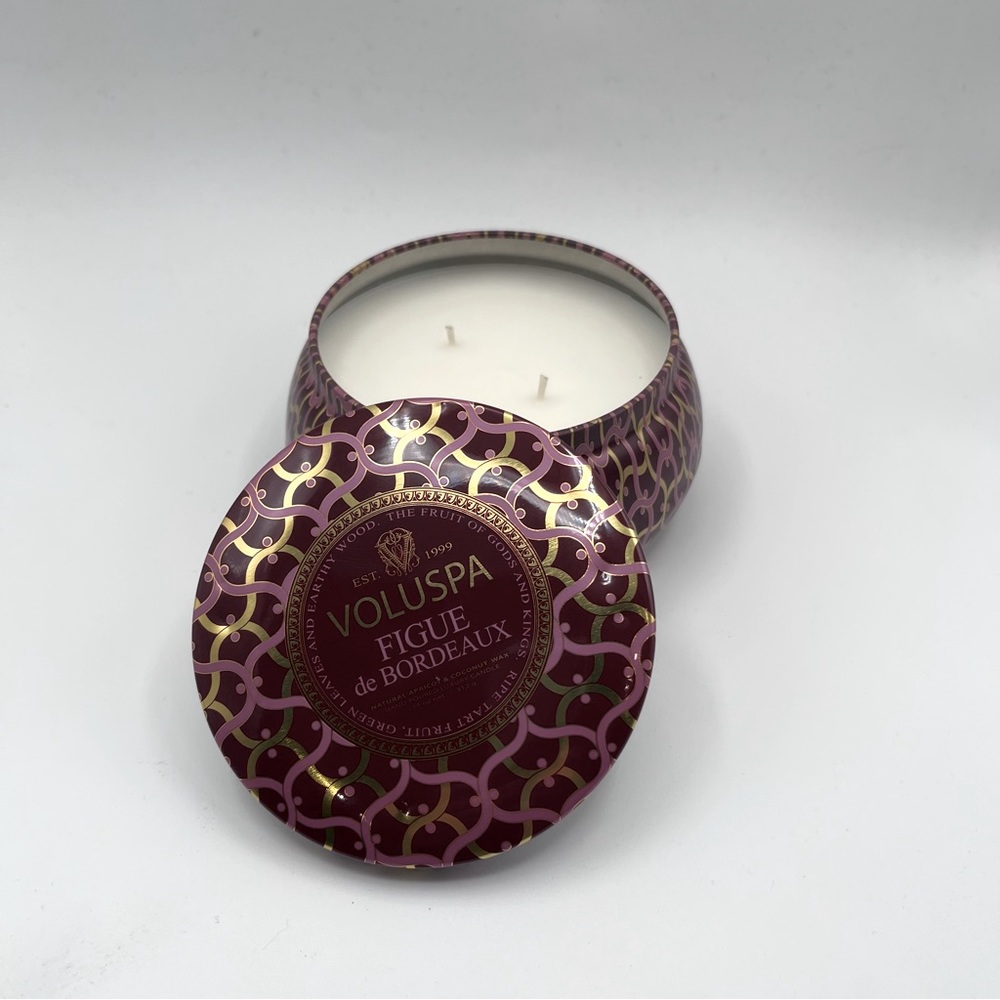 ** MAISON ROUGE** VOLUSPA 2-WICK SCENTED CANDLE - FIGUE DE BORDEAUX